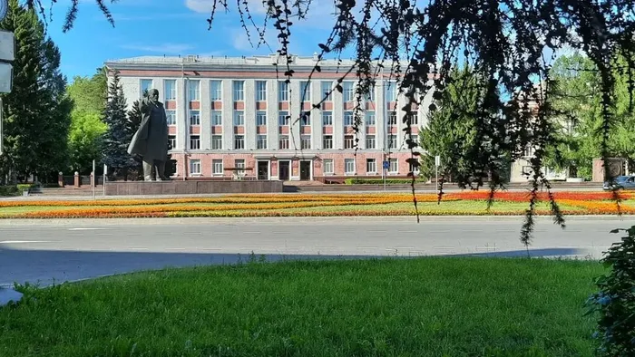 Площадь им. В. И. Ленина, г. Северск
