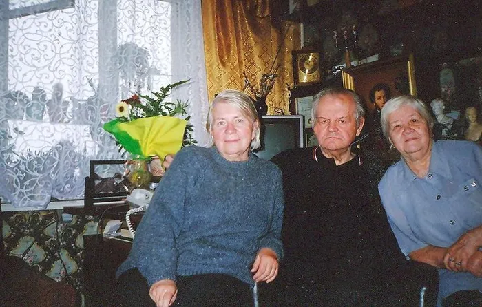 у николаева дома(1)